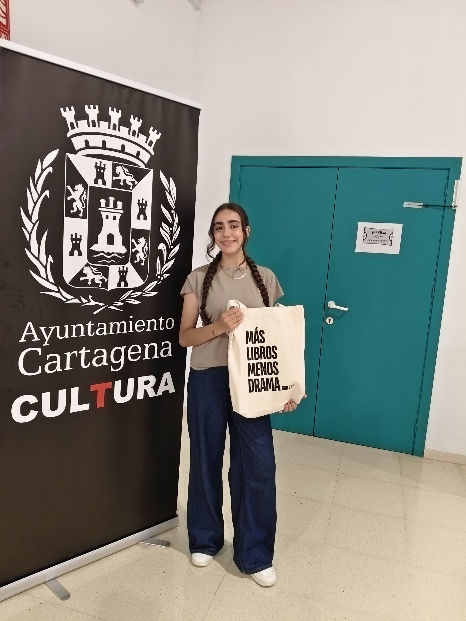 Reconocimiento a nuestra alumna Hajar Ayadi